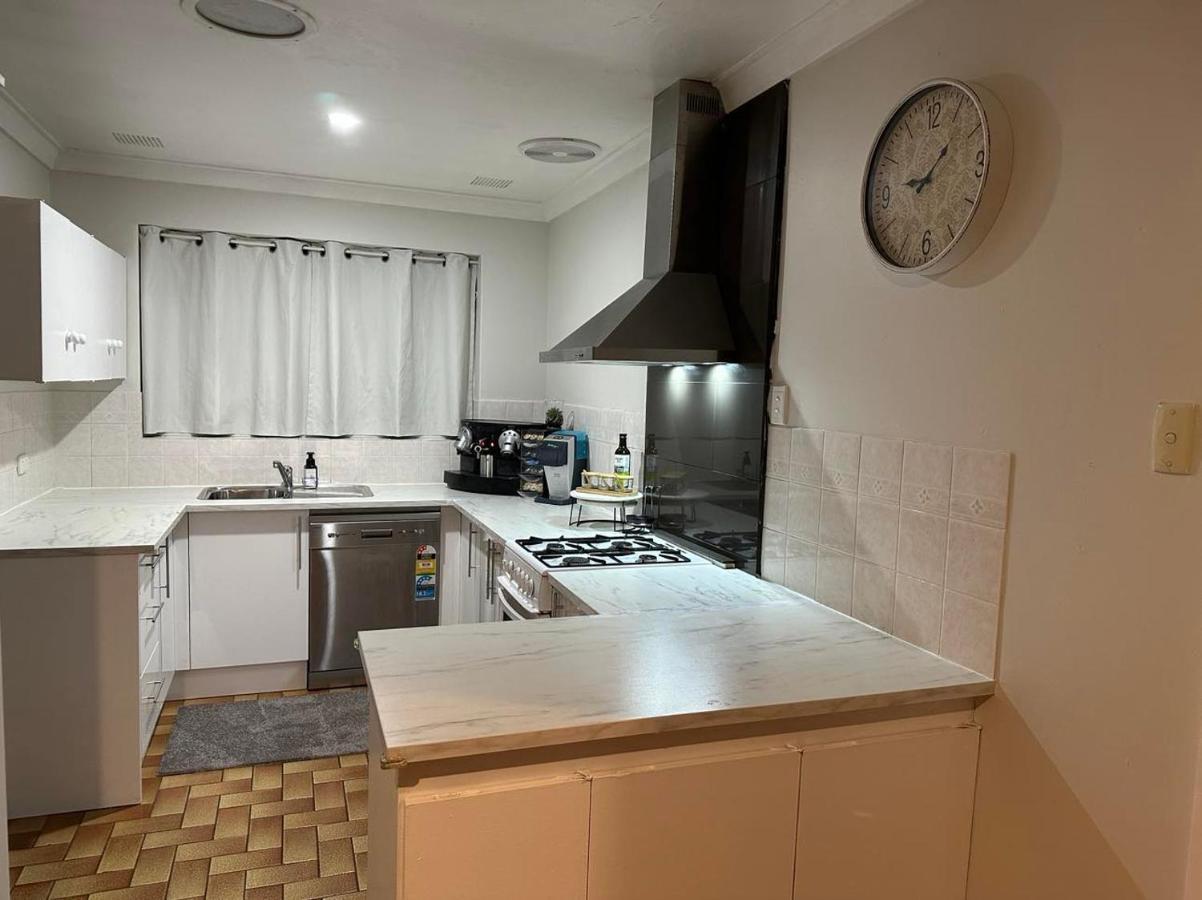 Cozy Inn เพิร์ท ภายนอก รูปภาพ